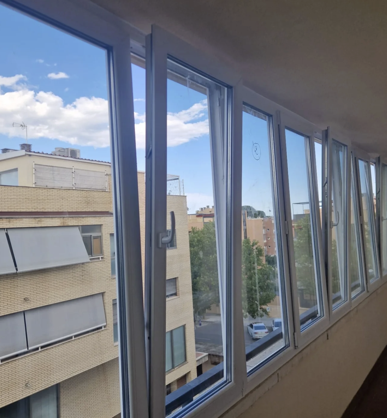 Ventanas Kömmerling instaladas en piso Tarragona