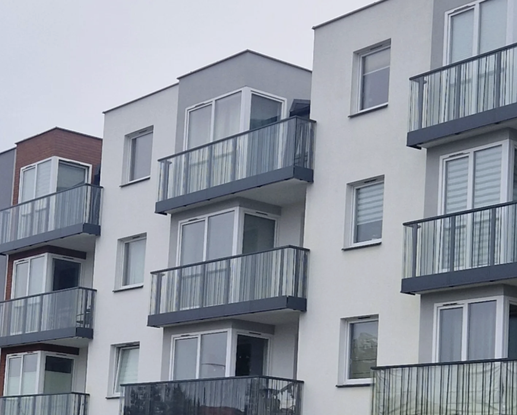 Instalación ventanas Kömmerling vivienda Tarragona